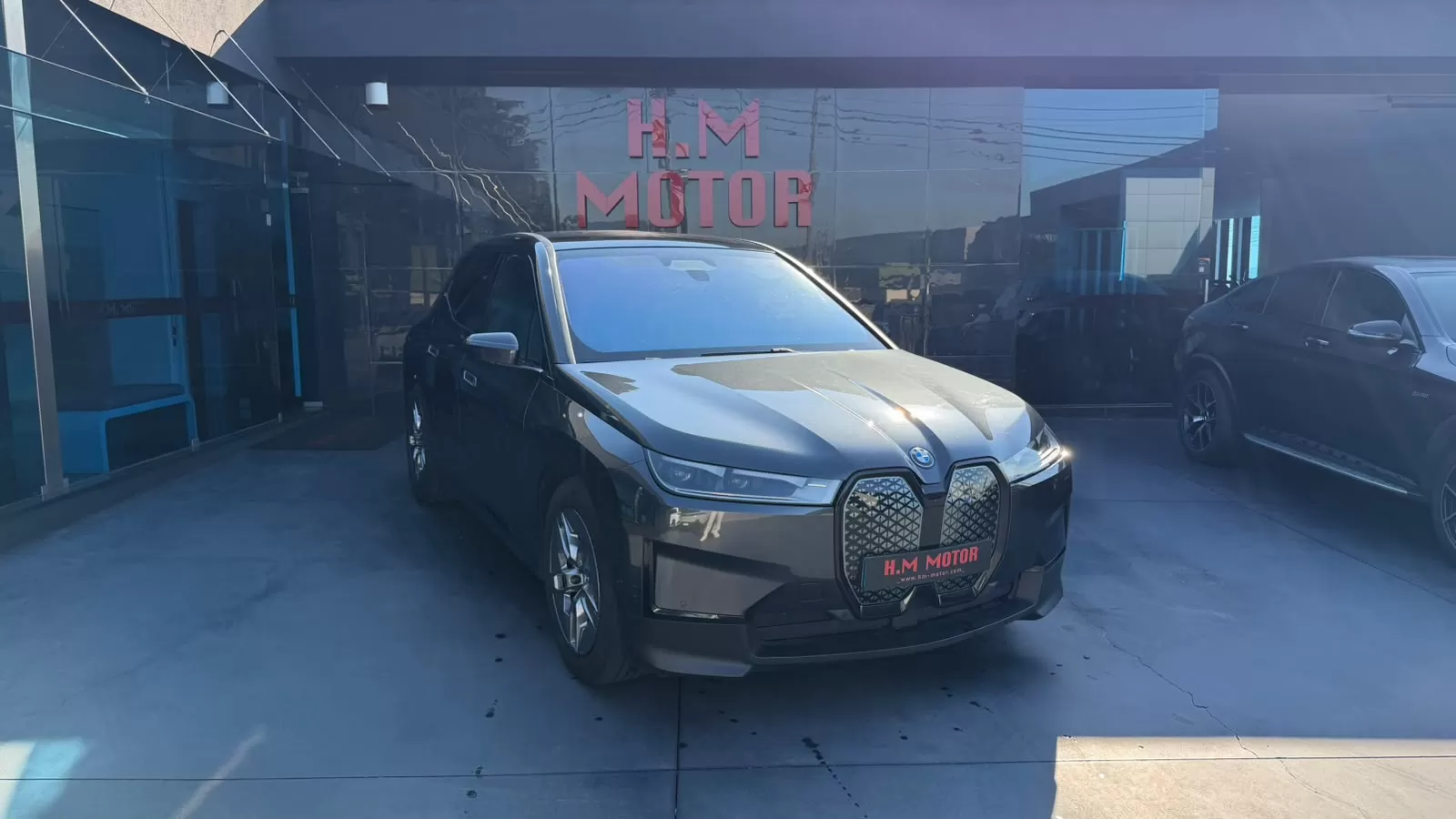 BMW iX xDrive 50 Pack Desportivo