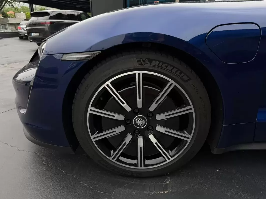 Porsche Taycan Bateria Performance Plus - foto 8