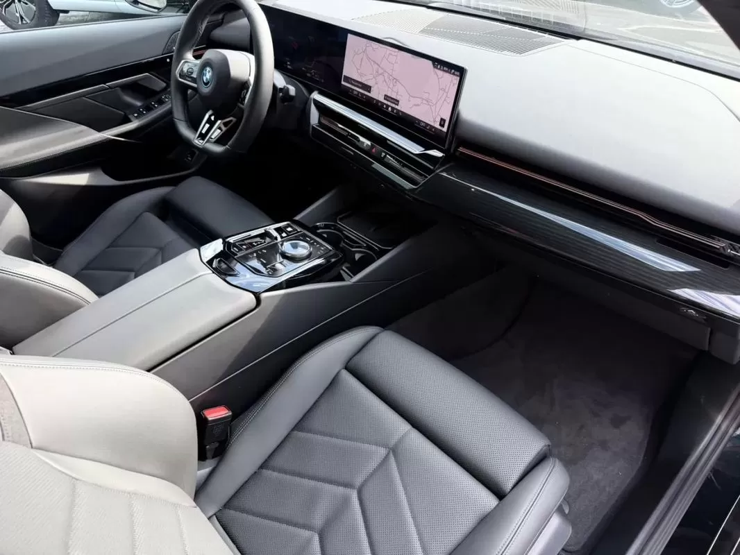 BMW 530e e Pack Desportivo M Pro - foto 7