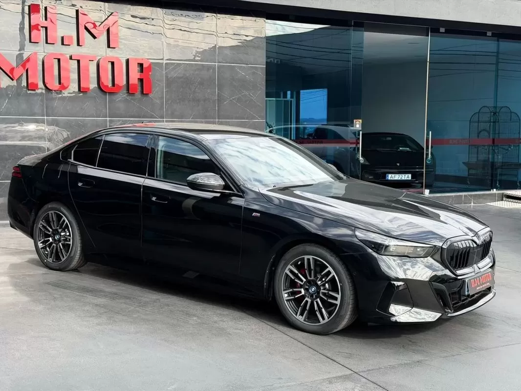 BMW 530e e Pack Desportivo M Pro - foto 8