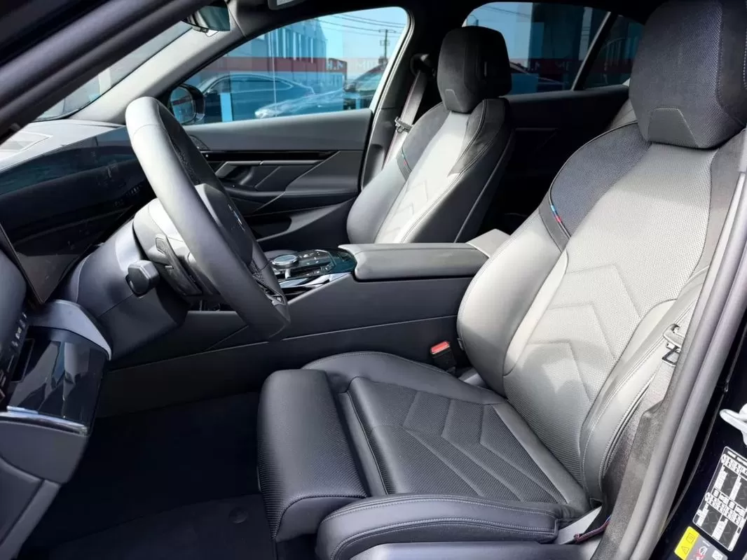 BMW 530e e Pack Desportivo M Pro - foto 3