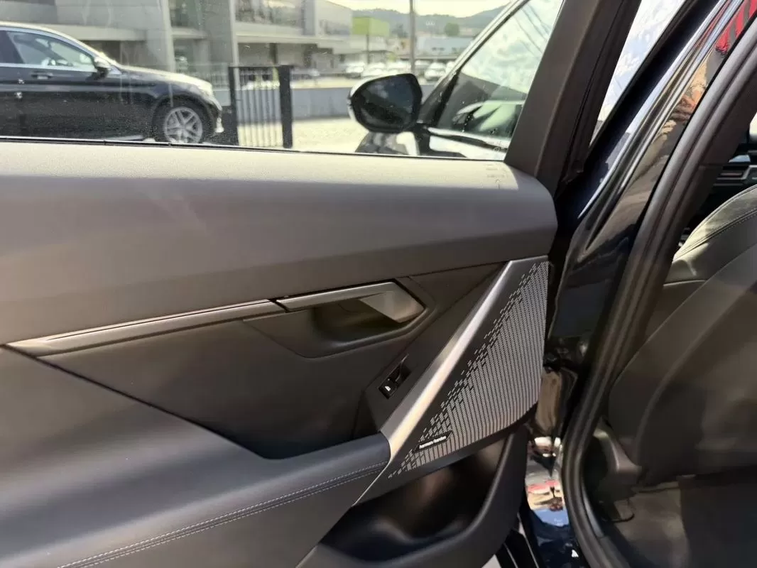 BMW 530e e Pack Desportivo M Pro - foto 4