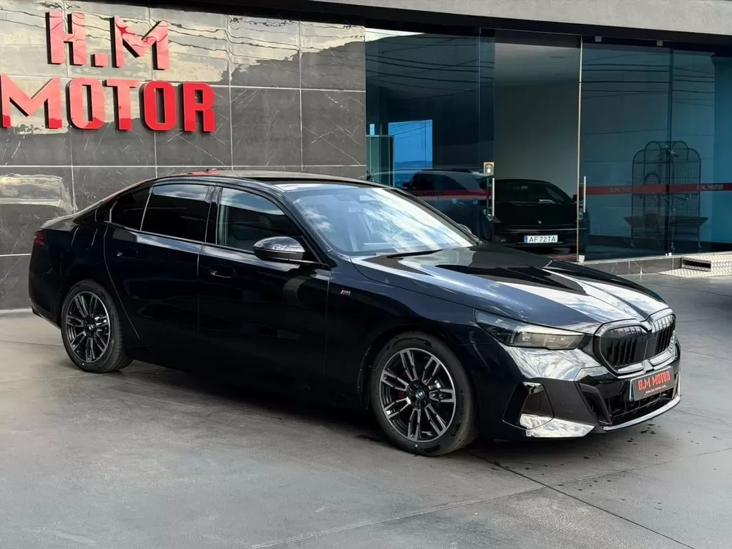 BMW 530e e Pack Desportivo M Pro - foto 8