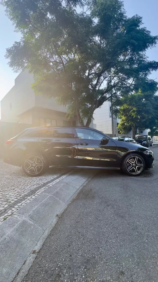Mercedes-Benz CLA 250 e Shooting Brake AMG Line - foto 3