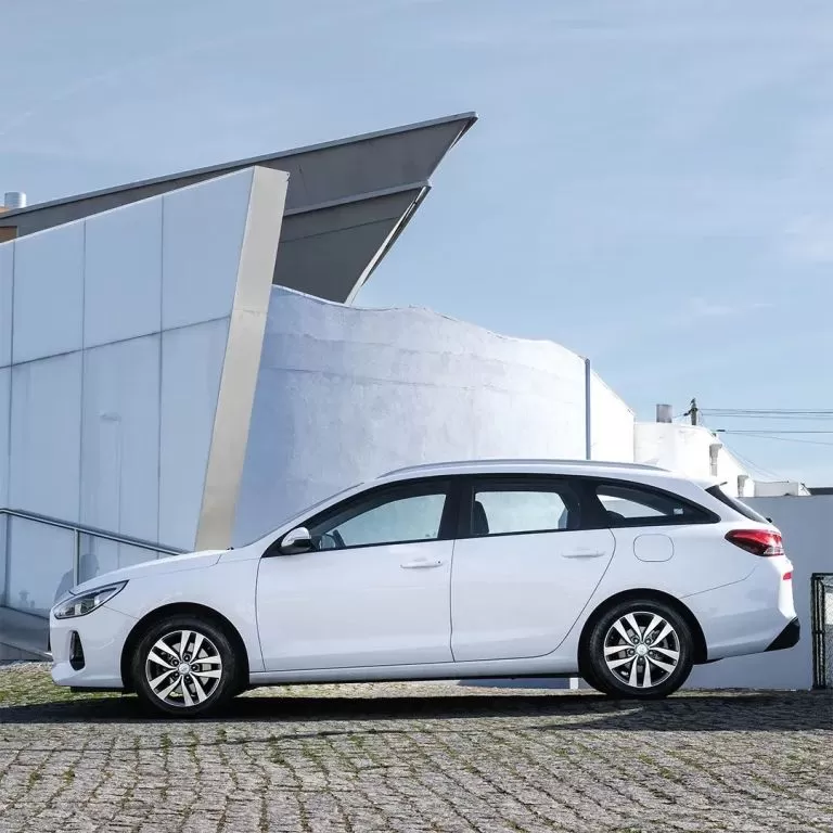 Hyundai i30 SW 1.6 CRDi Comfort+Navi - foto 3