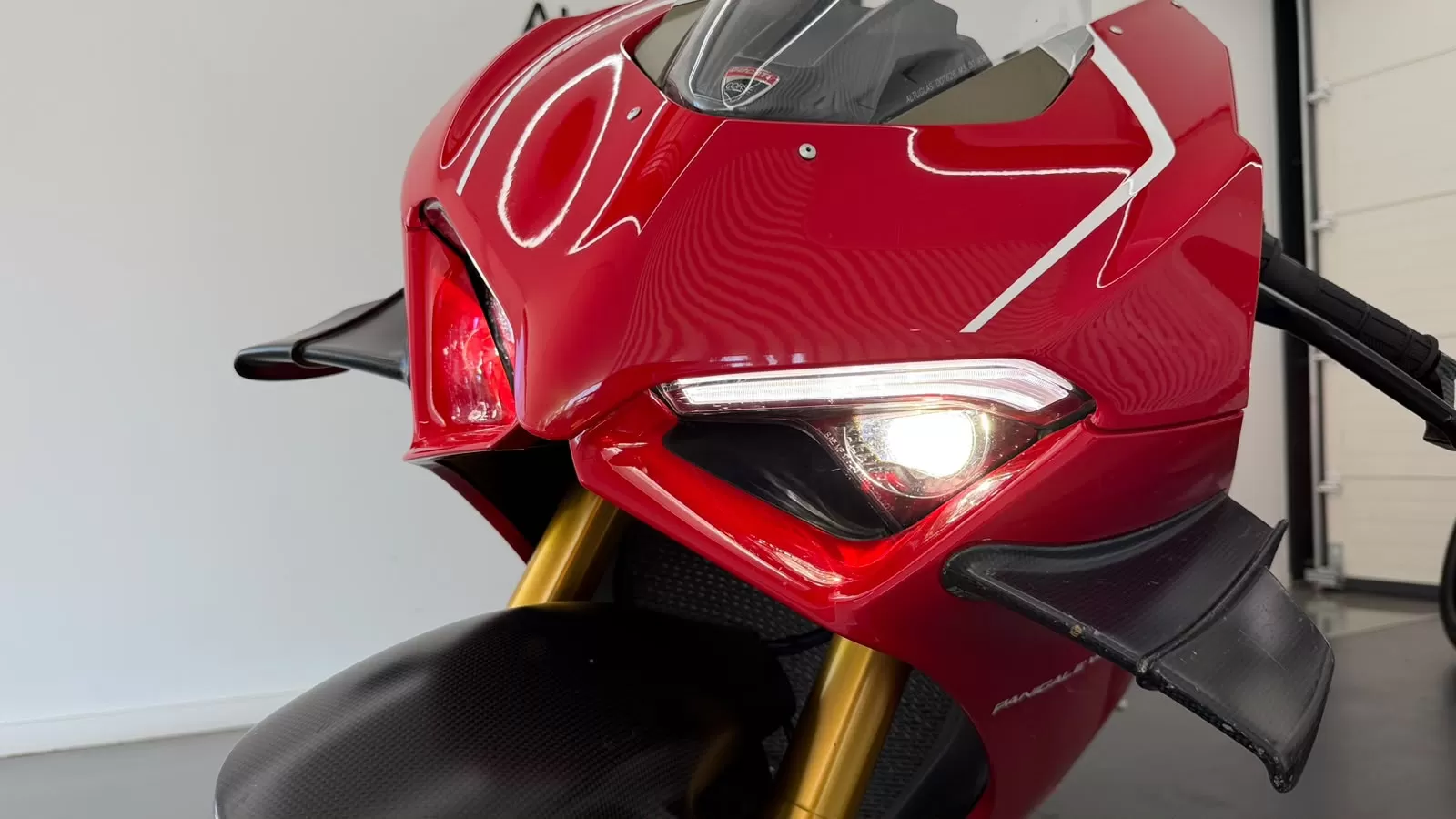 Ducati Panigale R - foto 4