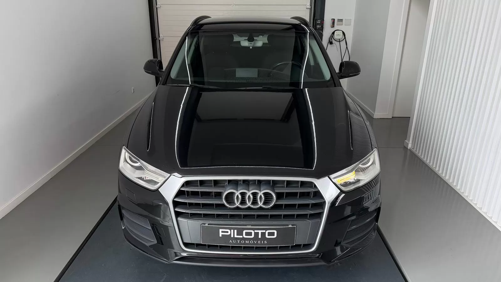 Audi Q3 2.0 TDI - foto 3