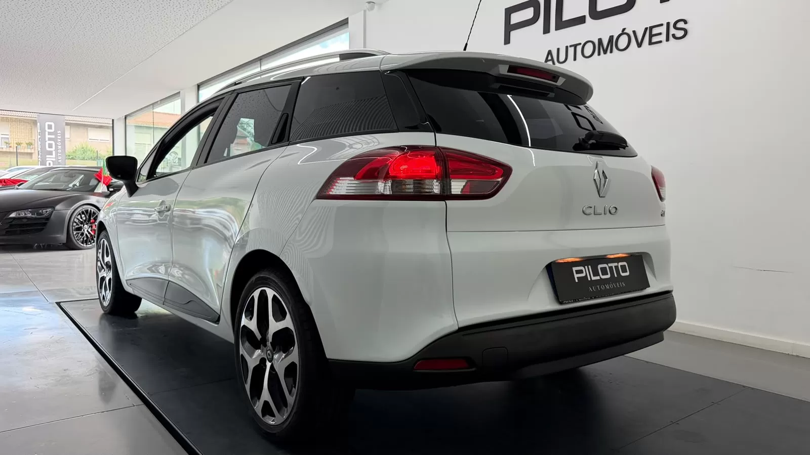 Renault Clio Sport Tourer 1.5 dCi Dynamique S - foto 6