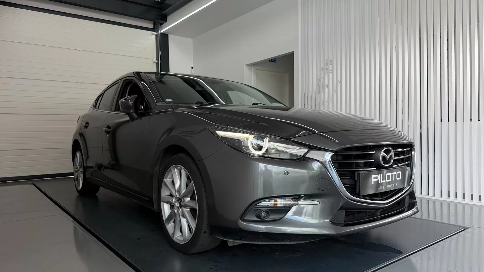 Mazda 3 1.5 Sky-D Evolve AT HS Navi - foto 6
