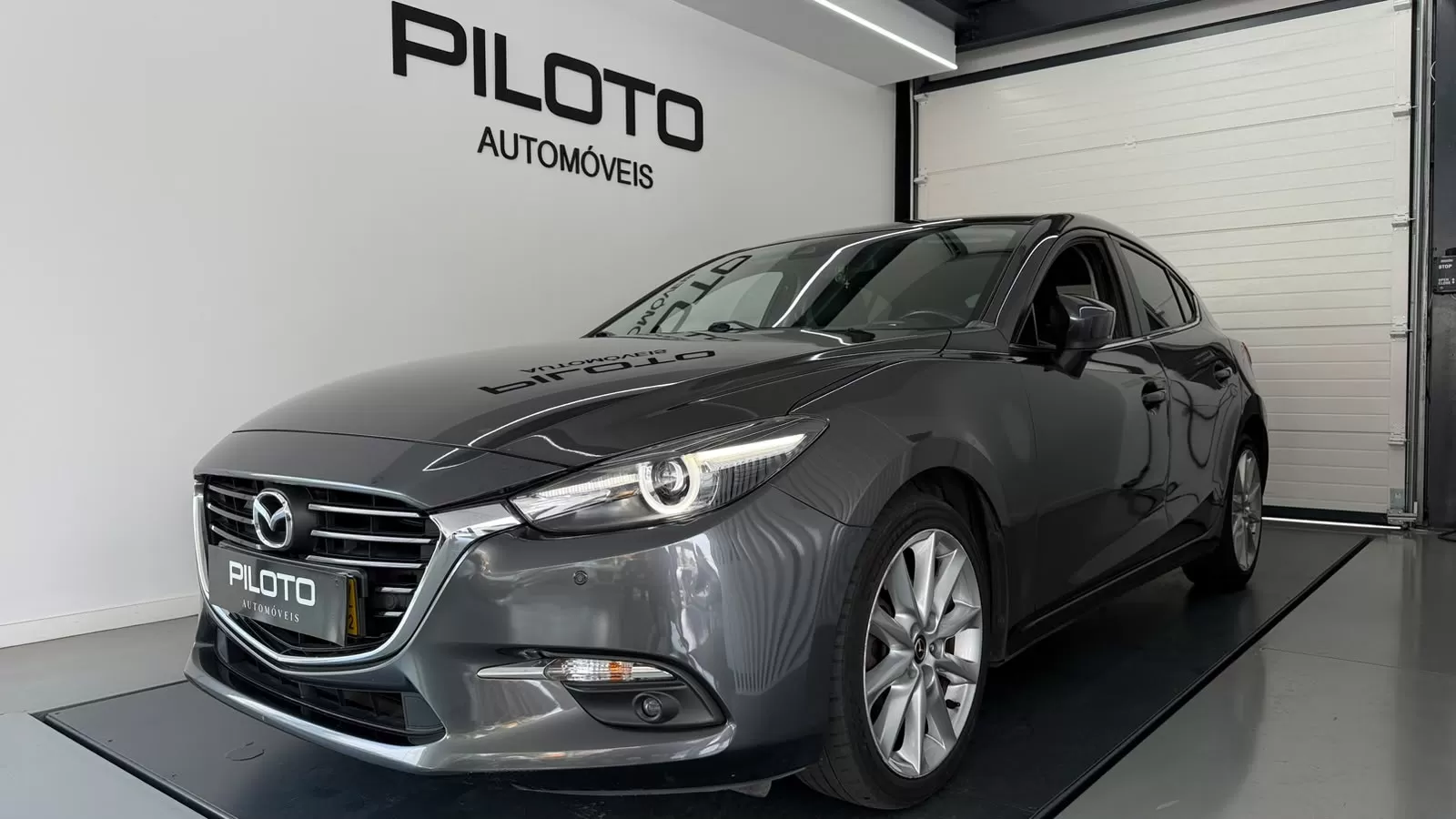 Mazda 3 1.5 Sky-D Evolve AT HS Navi