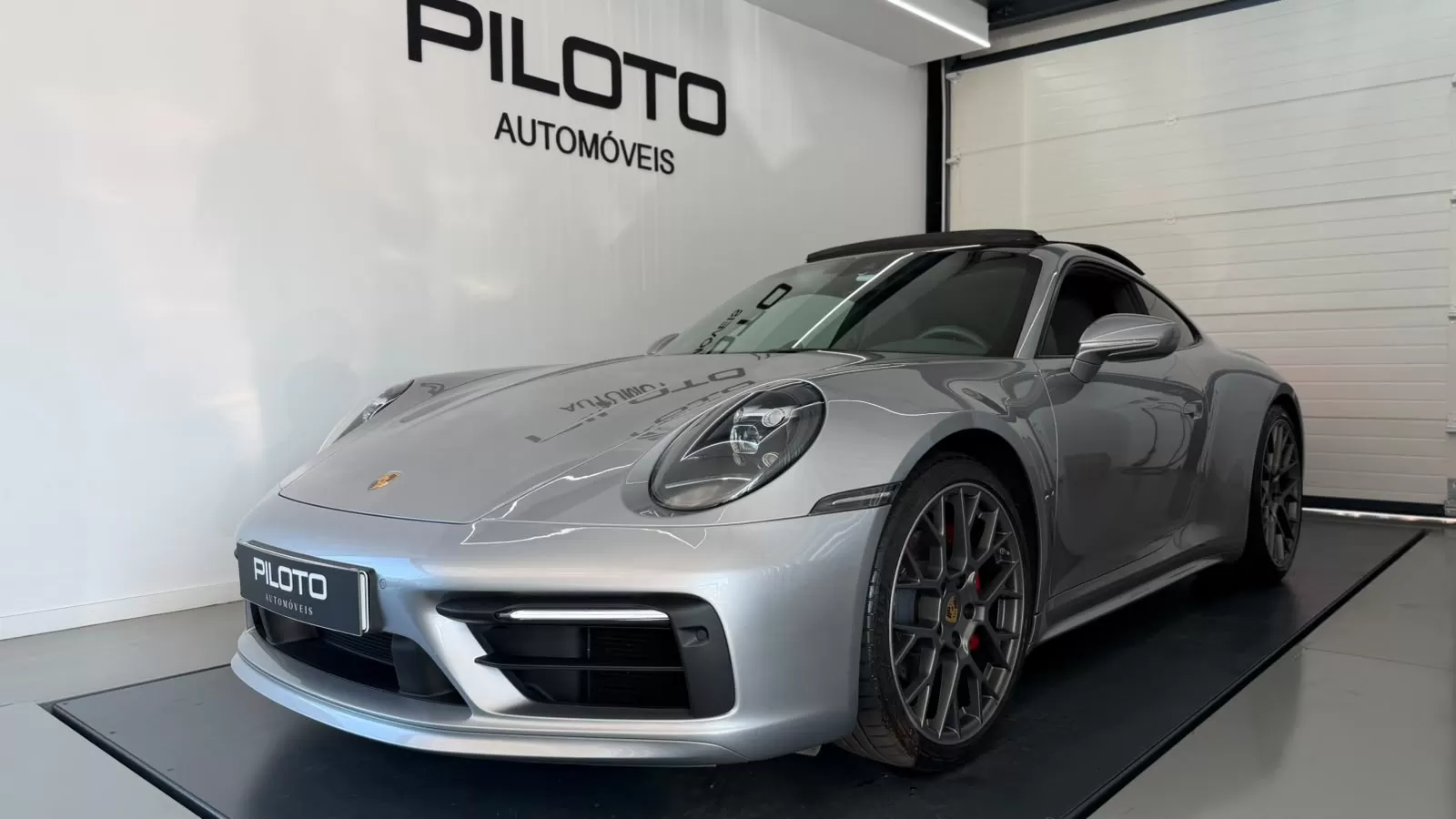 Porsche 911 (992) Carrera PDK