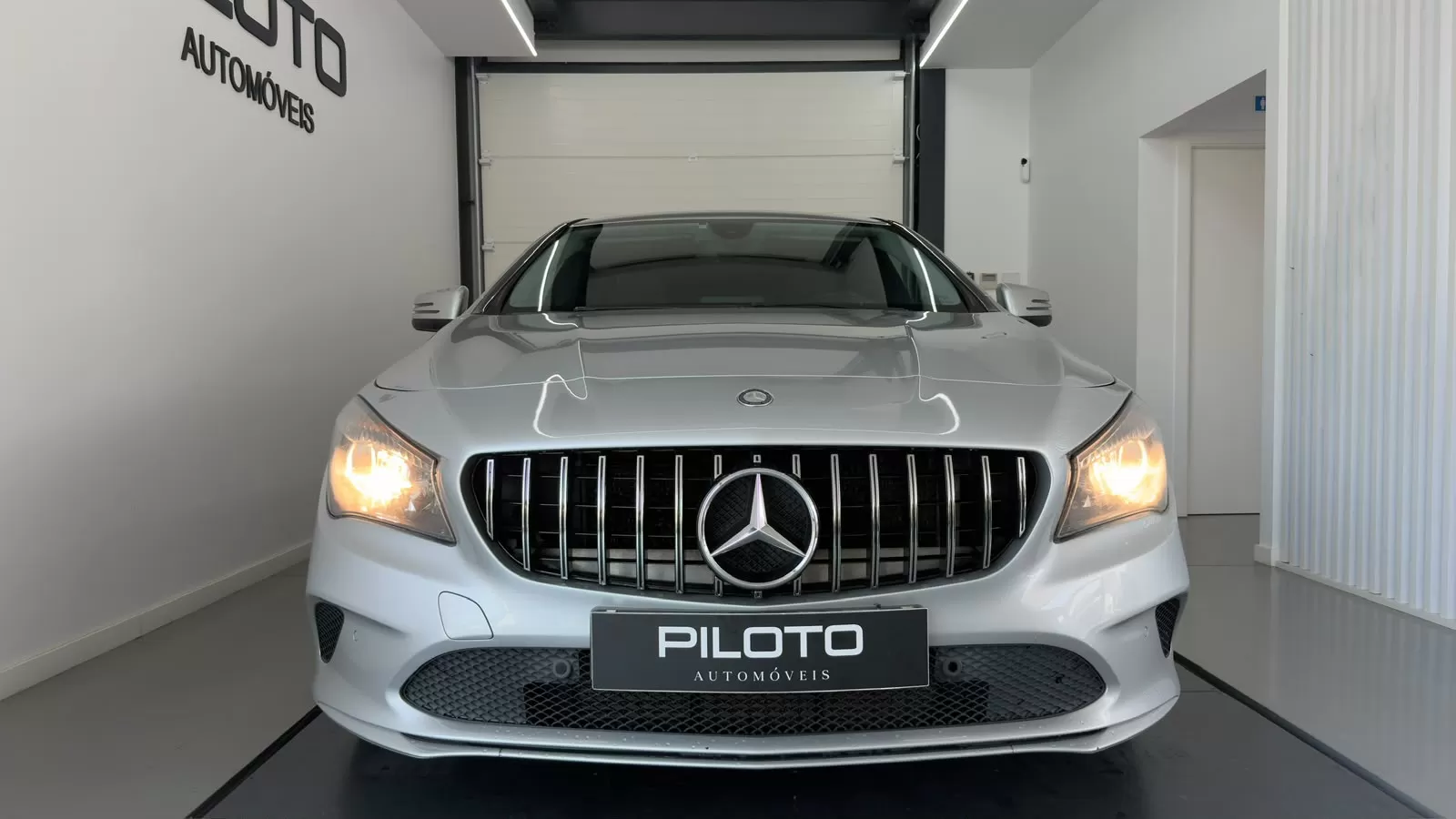 Mercedes-Benz CLA 180 d Shooting Brake Urban - foto 2
