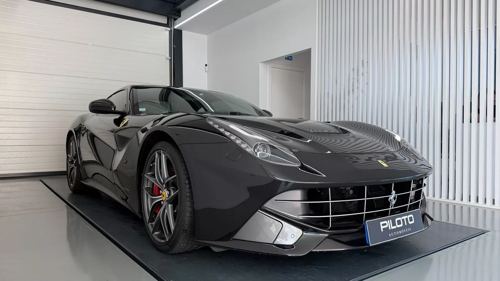 Ferrari F12 Berlinetta 6.3 V12 - foto 6