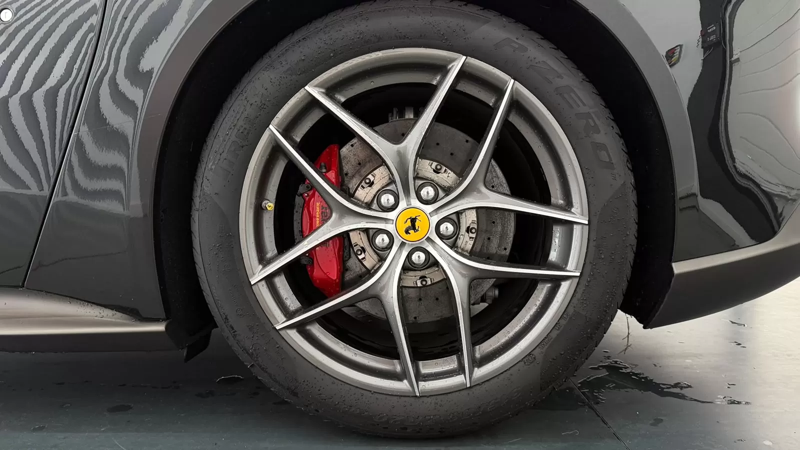 Ferrari F12 Berlinetta 6.3 V12 - foto 8