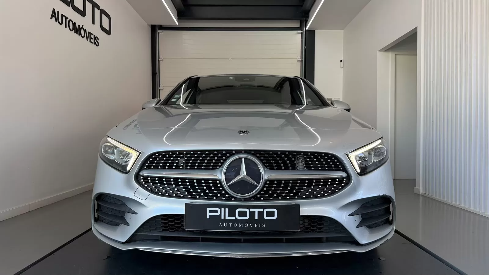 Mercedes-Benz A 180 d AMG Line Aut. - foto 2