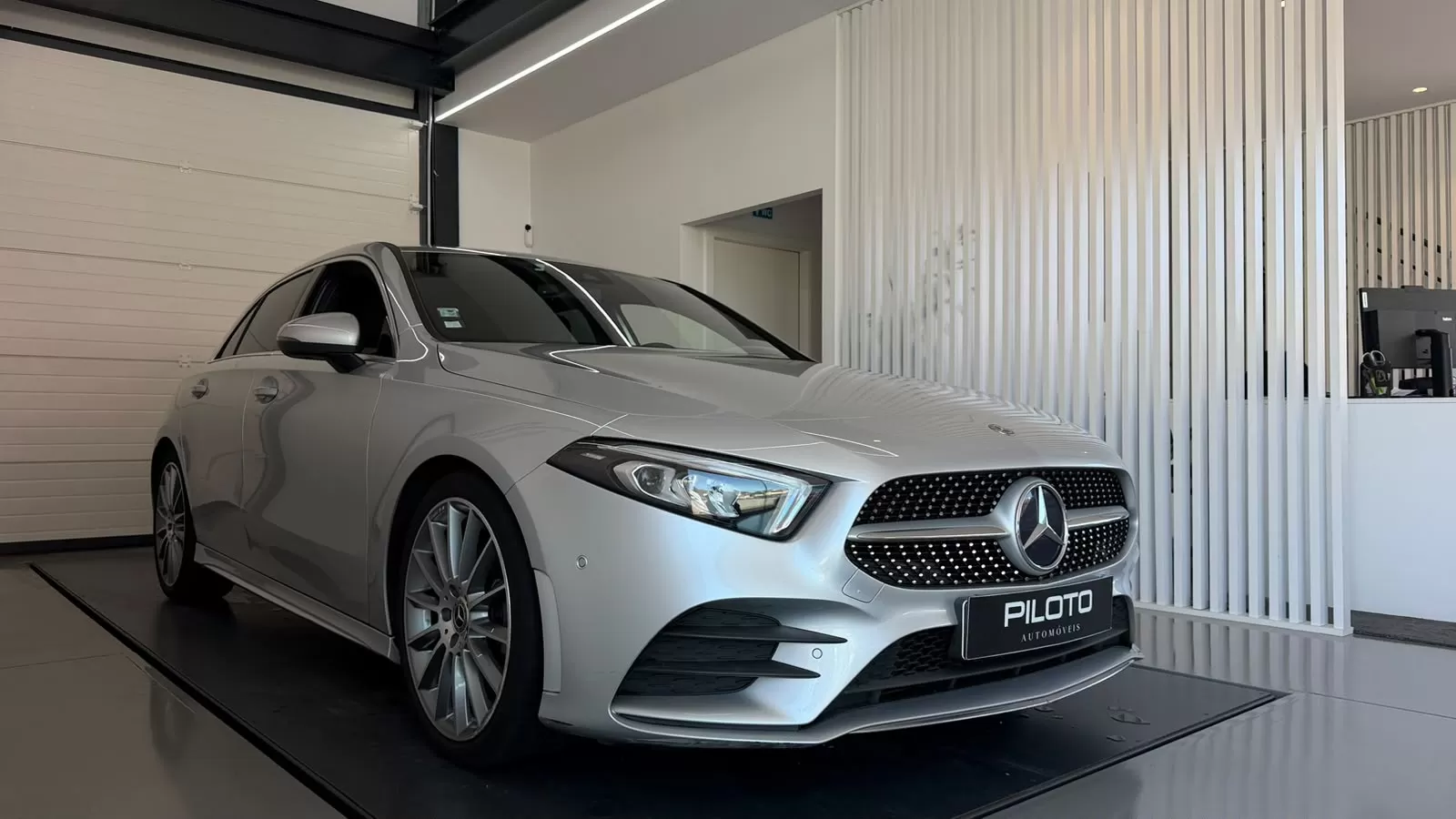 Mercedes-Benz A 180 d AMG Line Aut. - foto 4