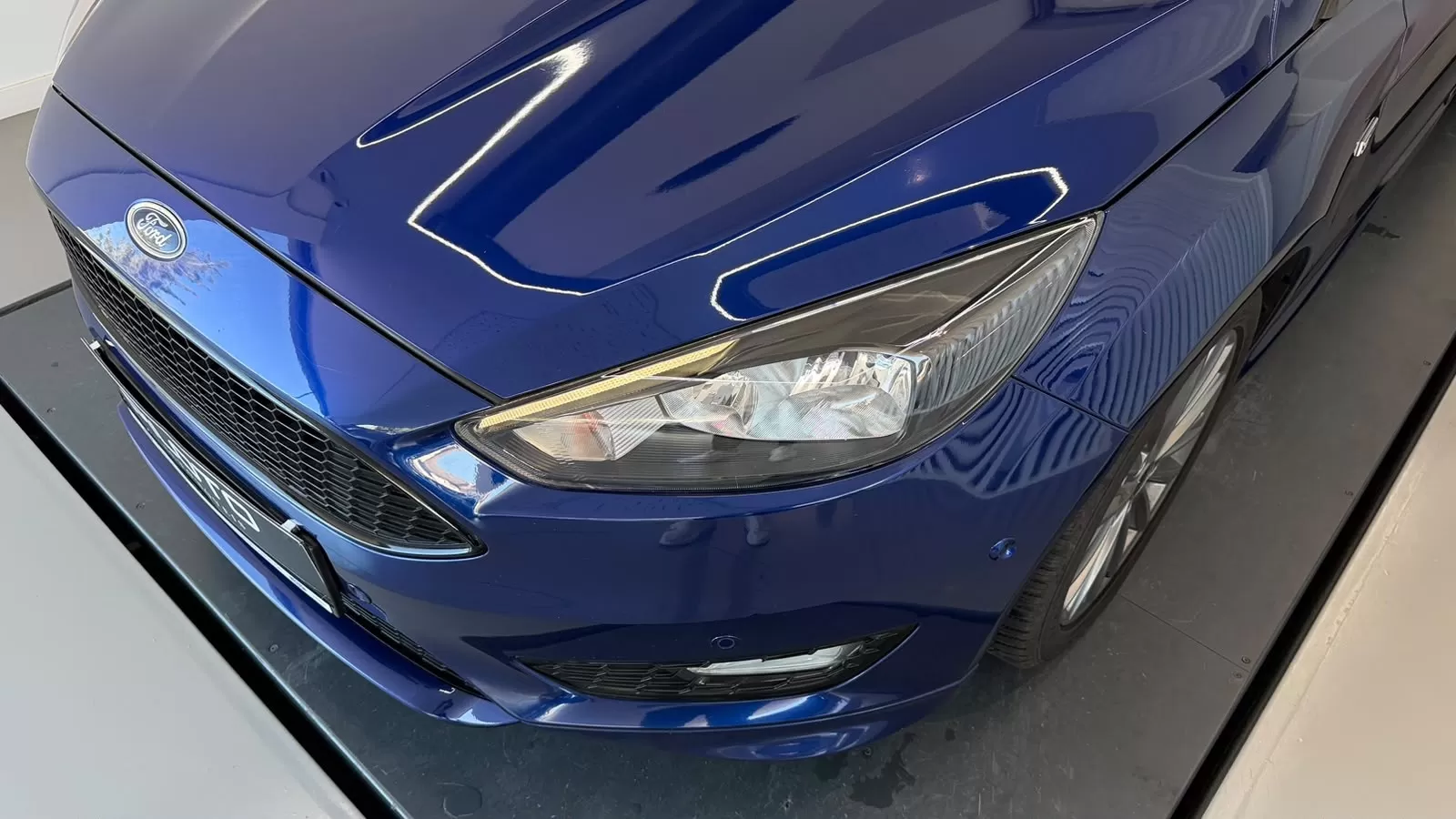 Ford Focus SW 1.0 EcoBoost ST-Line - foto 2