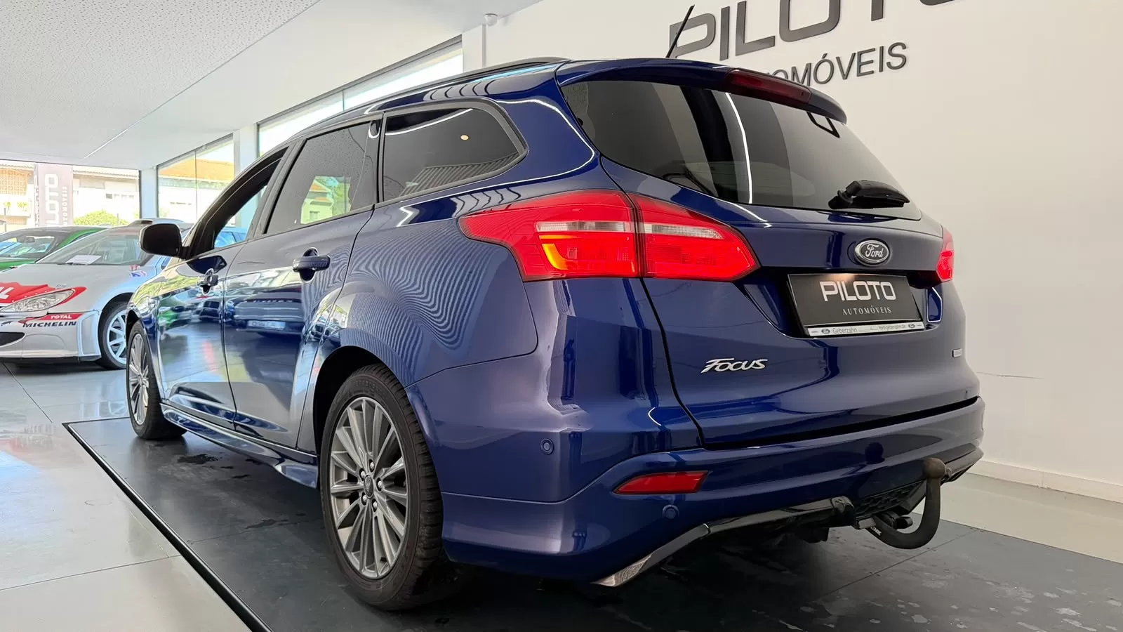 Ford Focus SW 1.0 EcoBoost ST-Line - foto 7