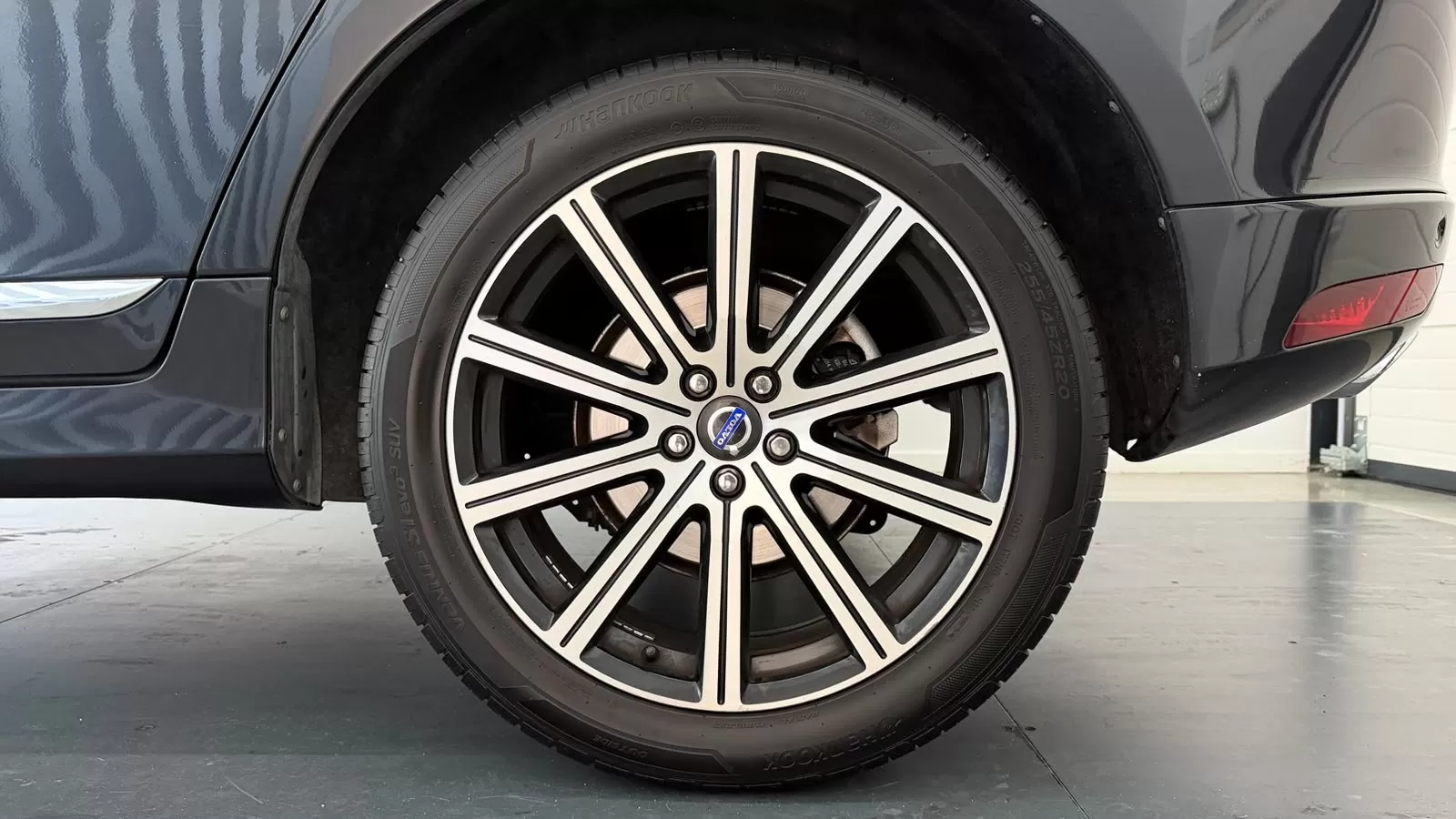 Volvo XC 60 2.0 D4 Momentum - foto 6