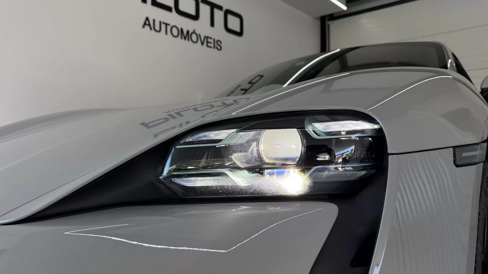 Porsche Taycan 4s - foto 4