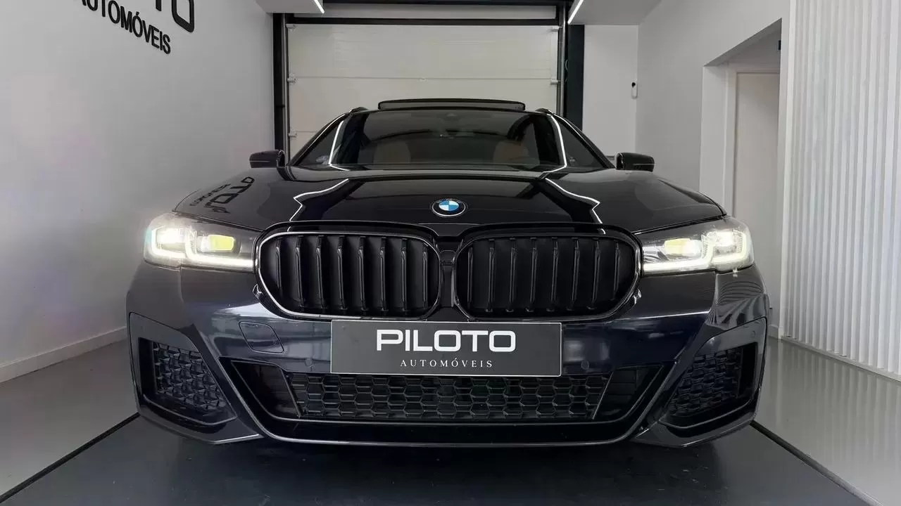 BMW 530e e Pack Desportivo M - foto 4