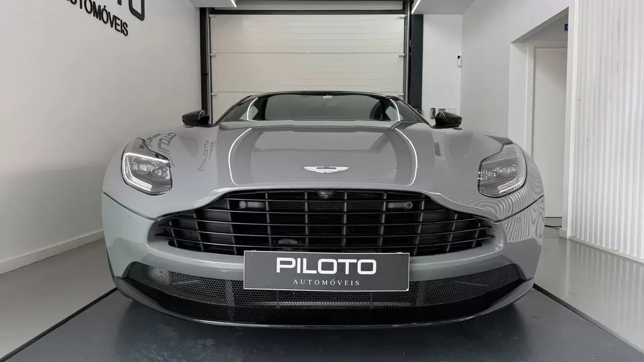 Aston Martin DB11 V8 Auto - foto 3