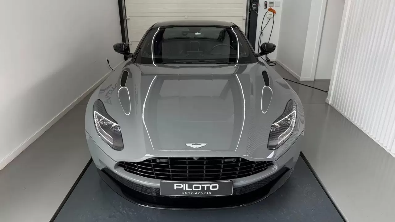 Aston Martin DB11 V8 Auto - foto 4