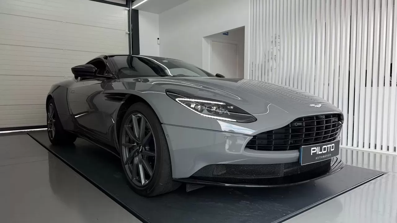 Aston Martin DB11 V8 Auto - foto 6