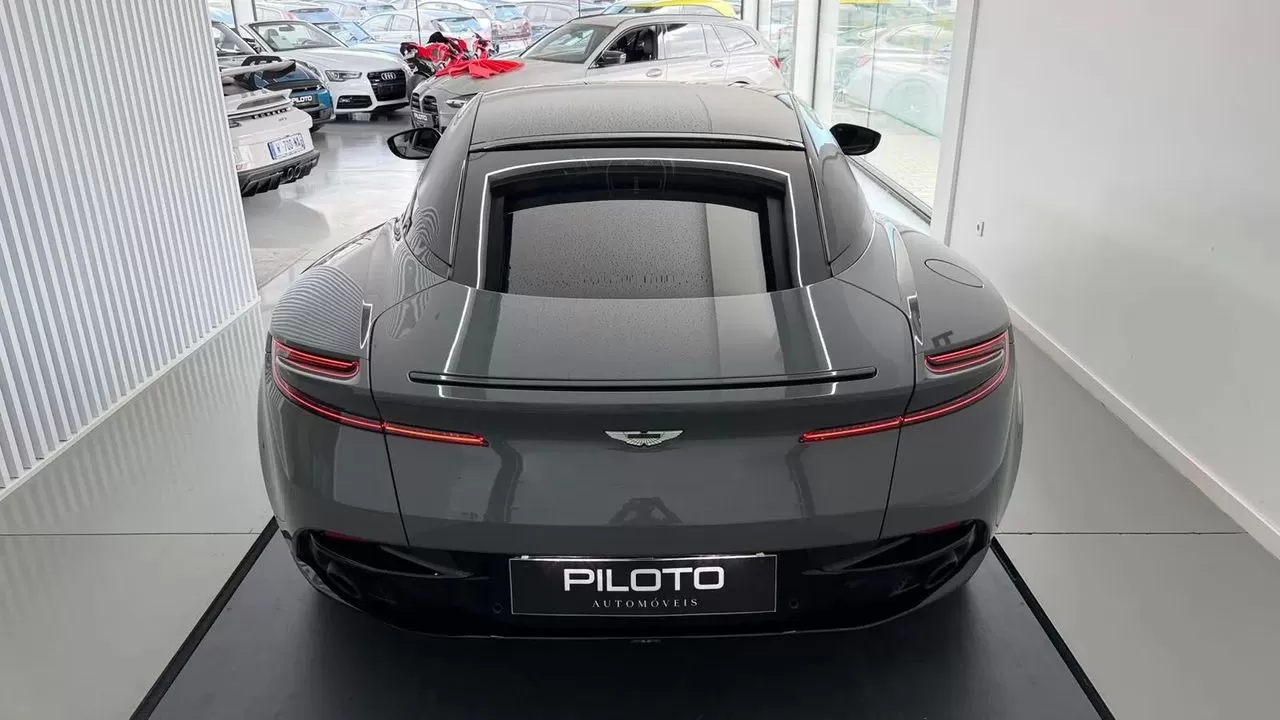 Aston Martin DB11 V8 Auto - foto 8
