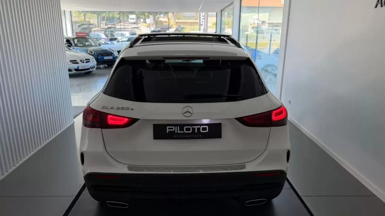 Mercedes-Benz GLA 250 e AMG Line - foto 7