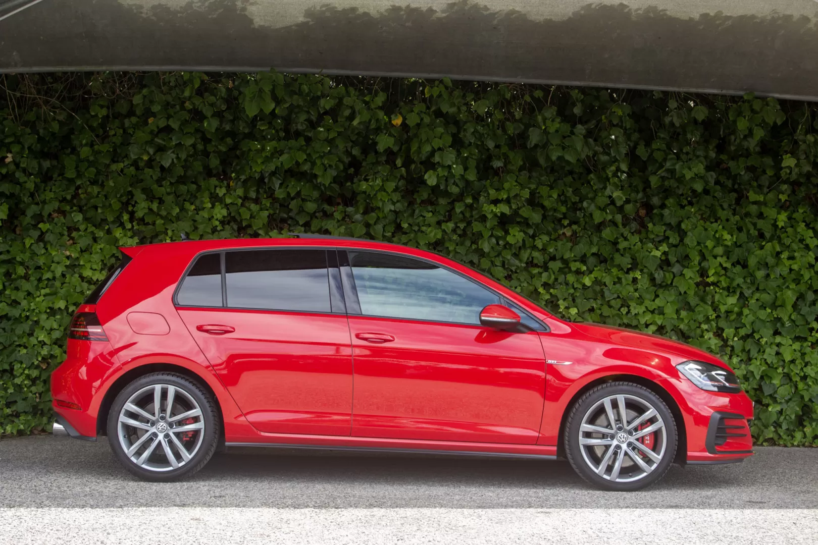 VW Golf 2.0 TSI GTI DSG - foto 6
