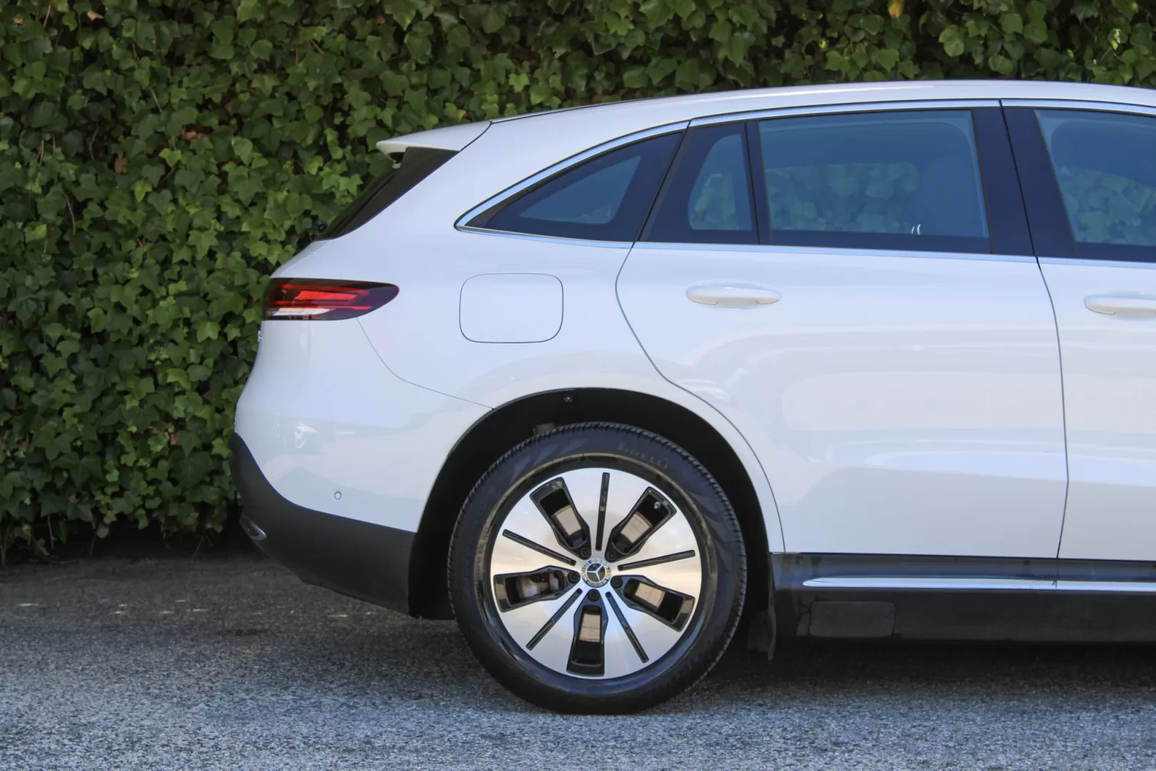 Mercedes-Benz EQC 400 4Matic - foto 4