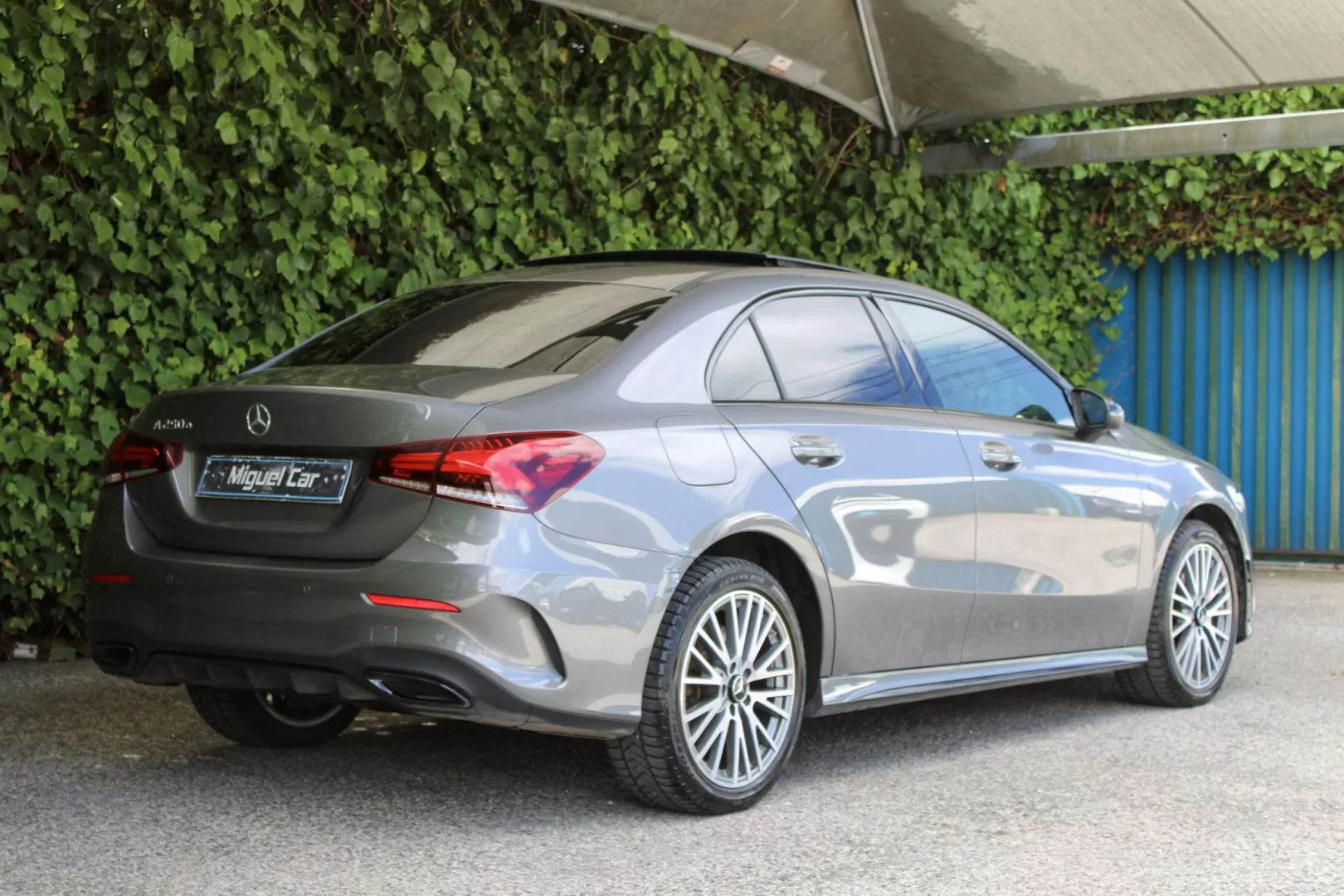 Mercedes-Benz A 250 Limousine e AMG Line - foto 8