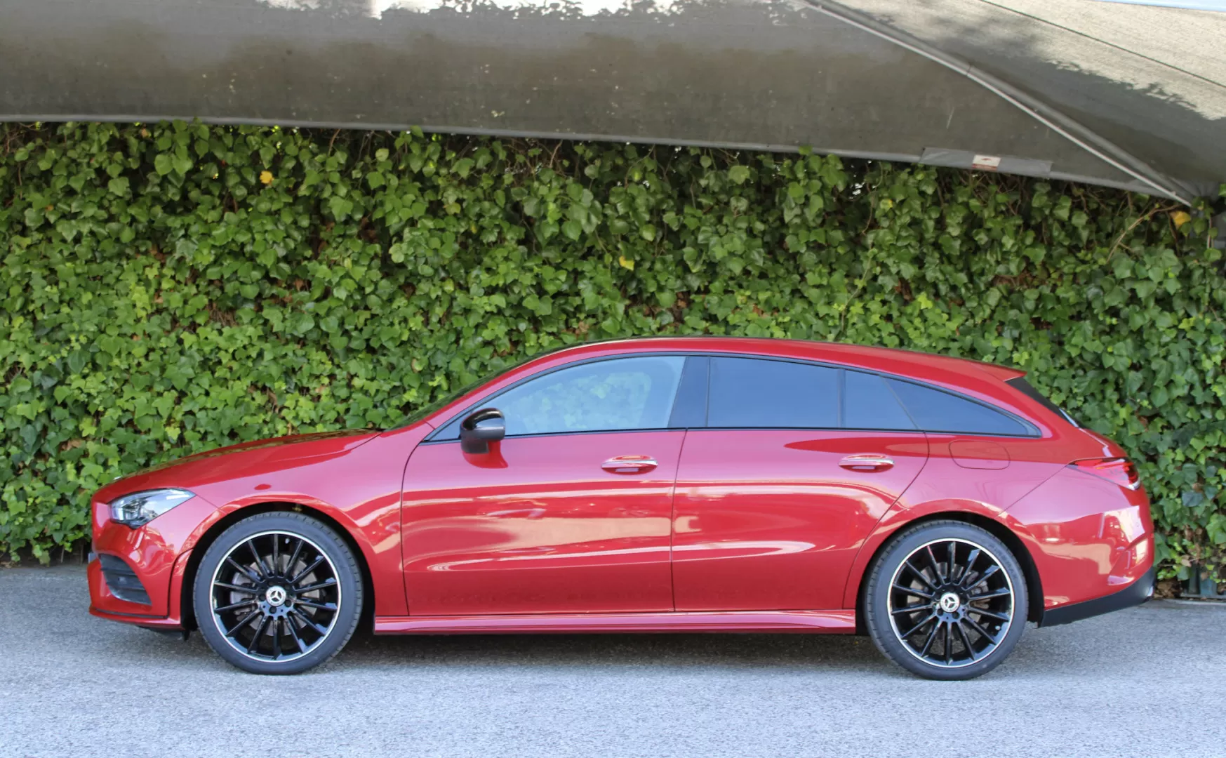 Mercedes-Benz CLA 250 e Shooting Brake AMG Line - foto 7