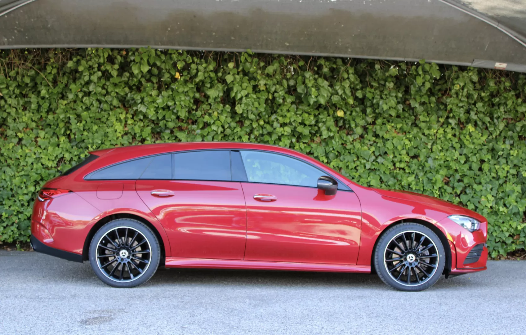 Mercedes-Benz CLA 250 e Shooting Brake AMG Line - foto 6