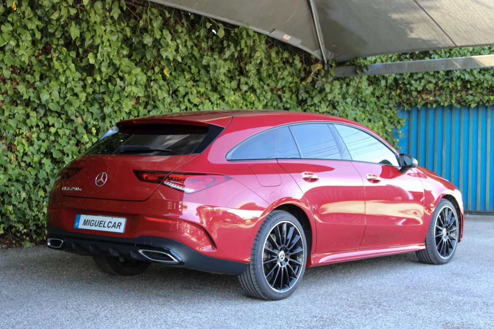 Mercedes-Benz CLA 250 e Shooting Brake AMG Line - foto 8