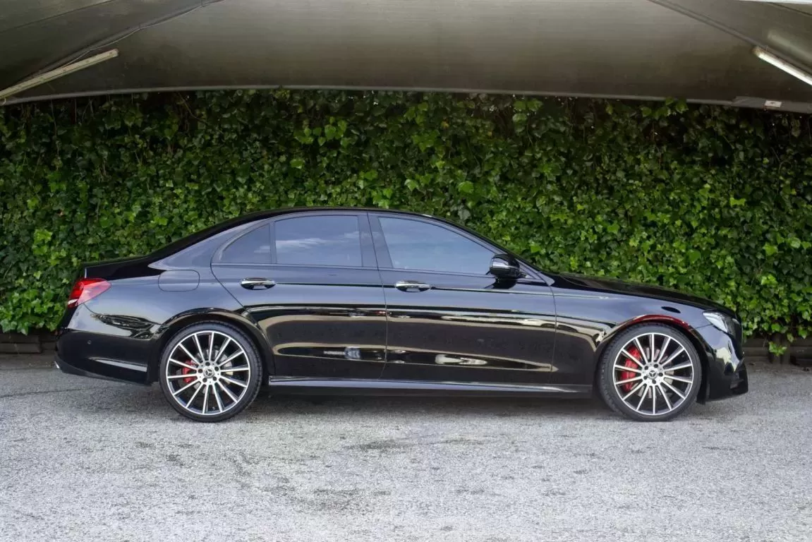Mercedes-Benz E 300 d AMG Line - foto 8