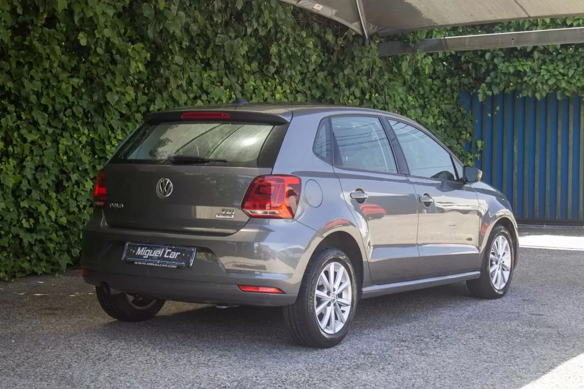 VW Polo 1.4 TDi Confortline - foto 8