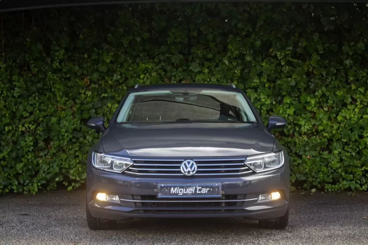 VW Passat Variant 2.0 TDI Confortline DSG - foto 2