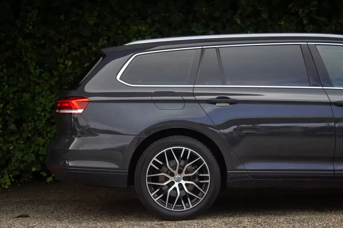 VW Passat Variant 2.0 TDI Confortline DSG - foto 4