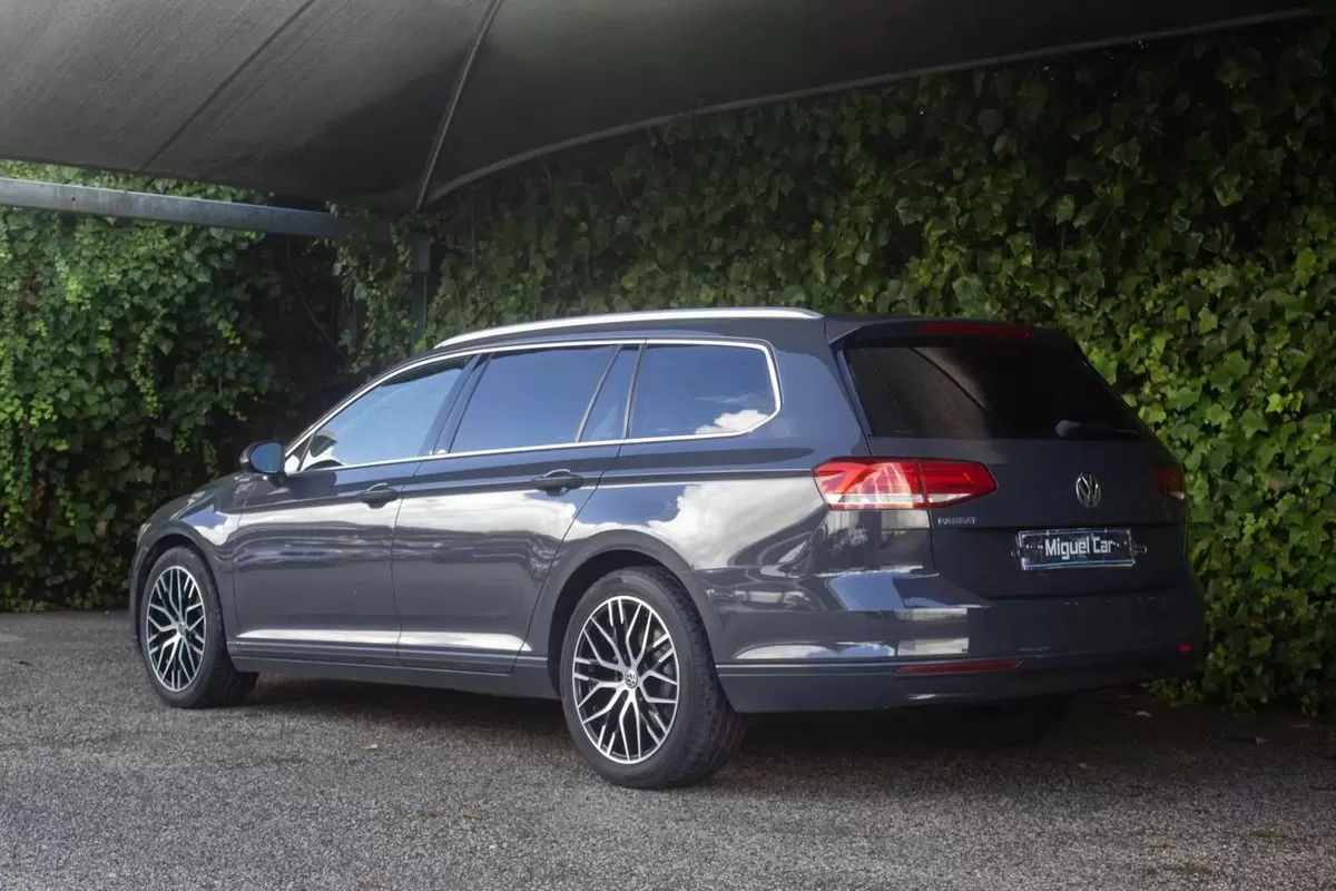 VW Passat Variant 2.0 TDI Confortline DSG - foto 8