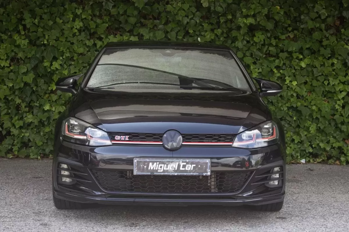 VW Golf 2.0 TSI GTI DSG - foto 2