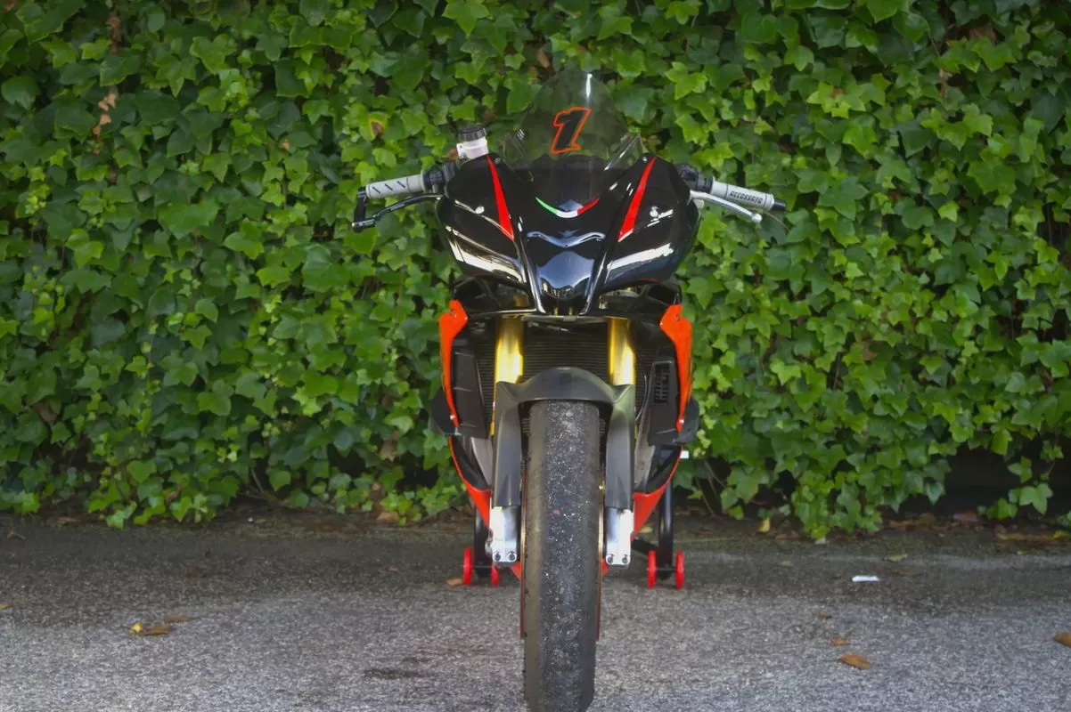 Aprilia Tuono V4 Track day - foto 3