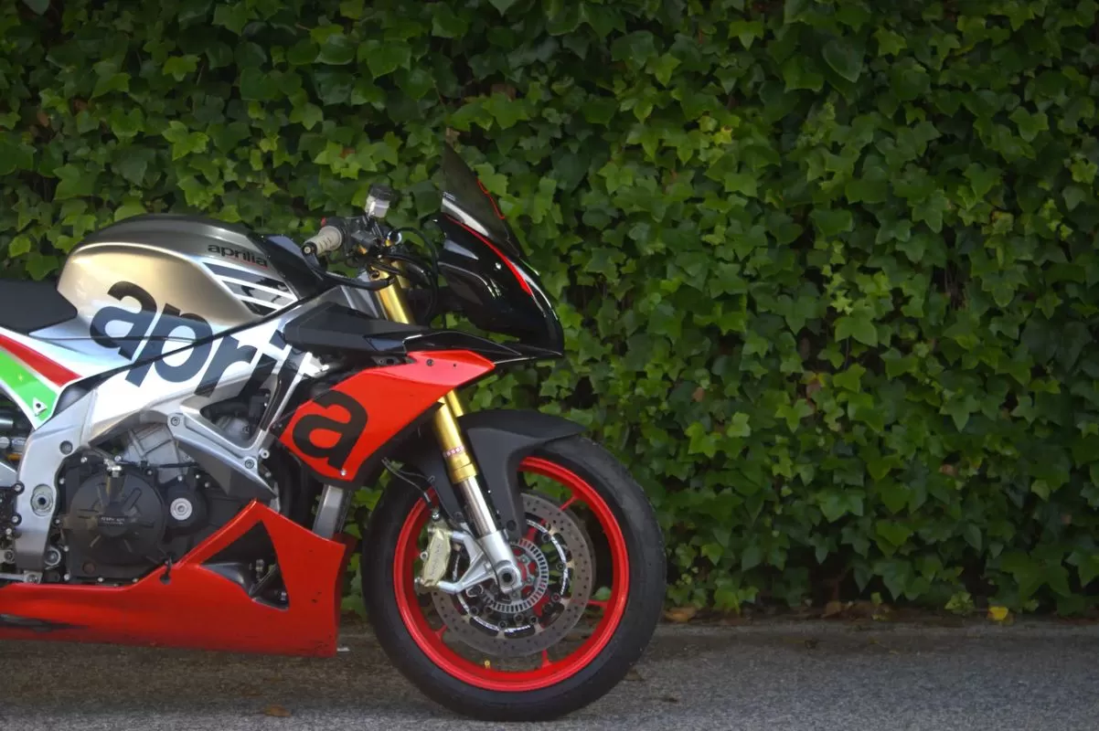Aprilia Tuono V4 Track day - foto 6