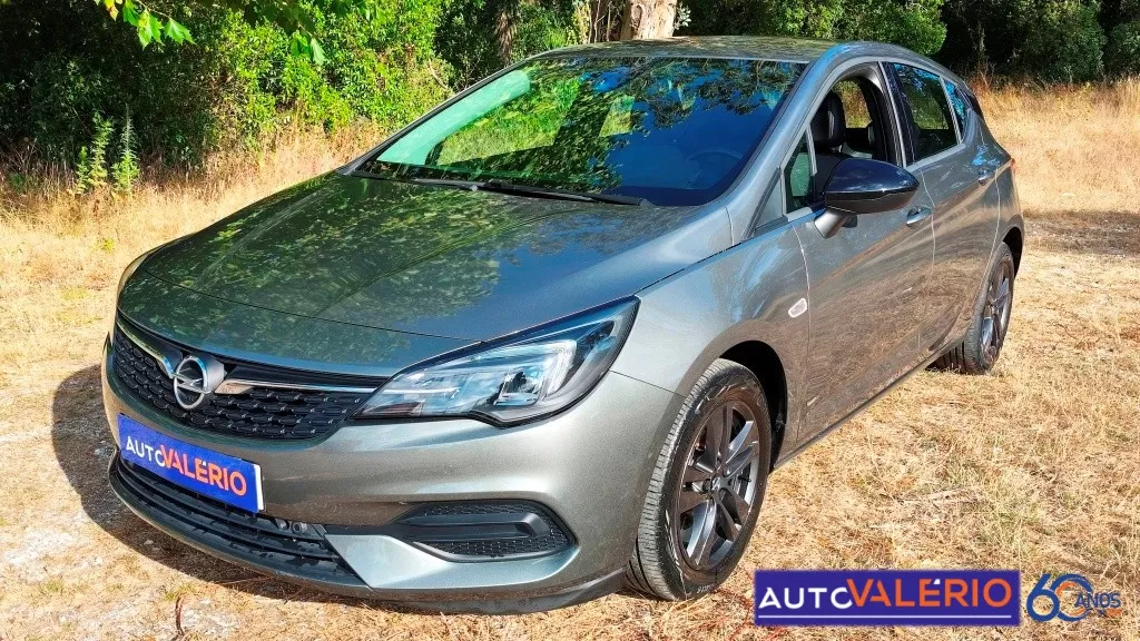 Opel Astra 1.2 T Design & Tech S/S