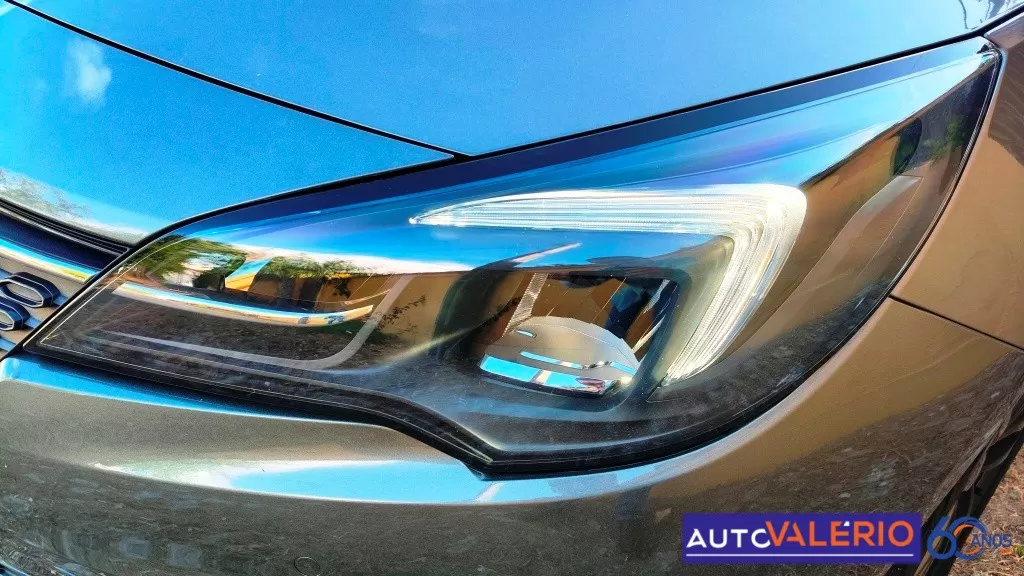 Opel Astra 1.2 T Design & Tech S/S - foto 2