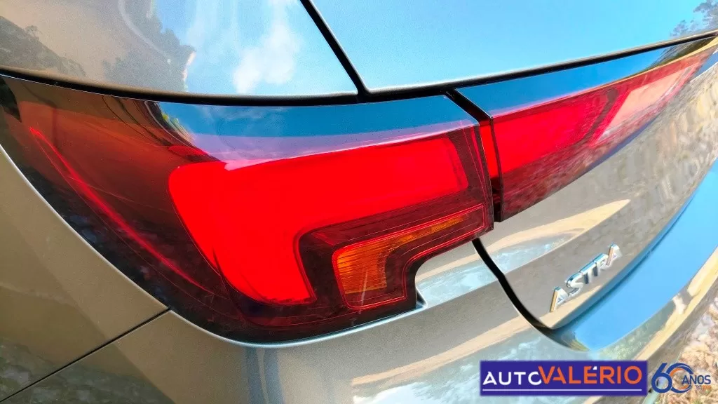 Opel Astra 1.2 T Design & Tech S/S - foto 6