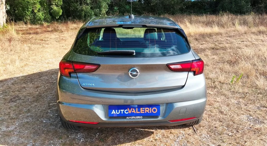 Opel Astra 1.2 T Design & Tech S/S - foto 7