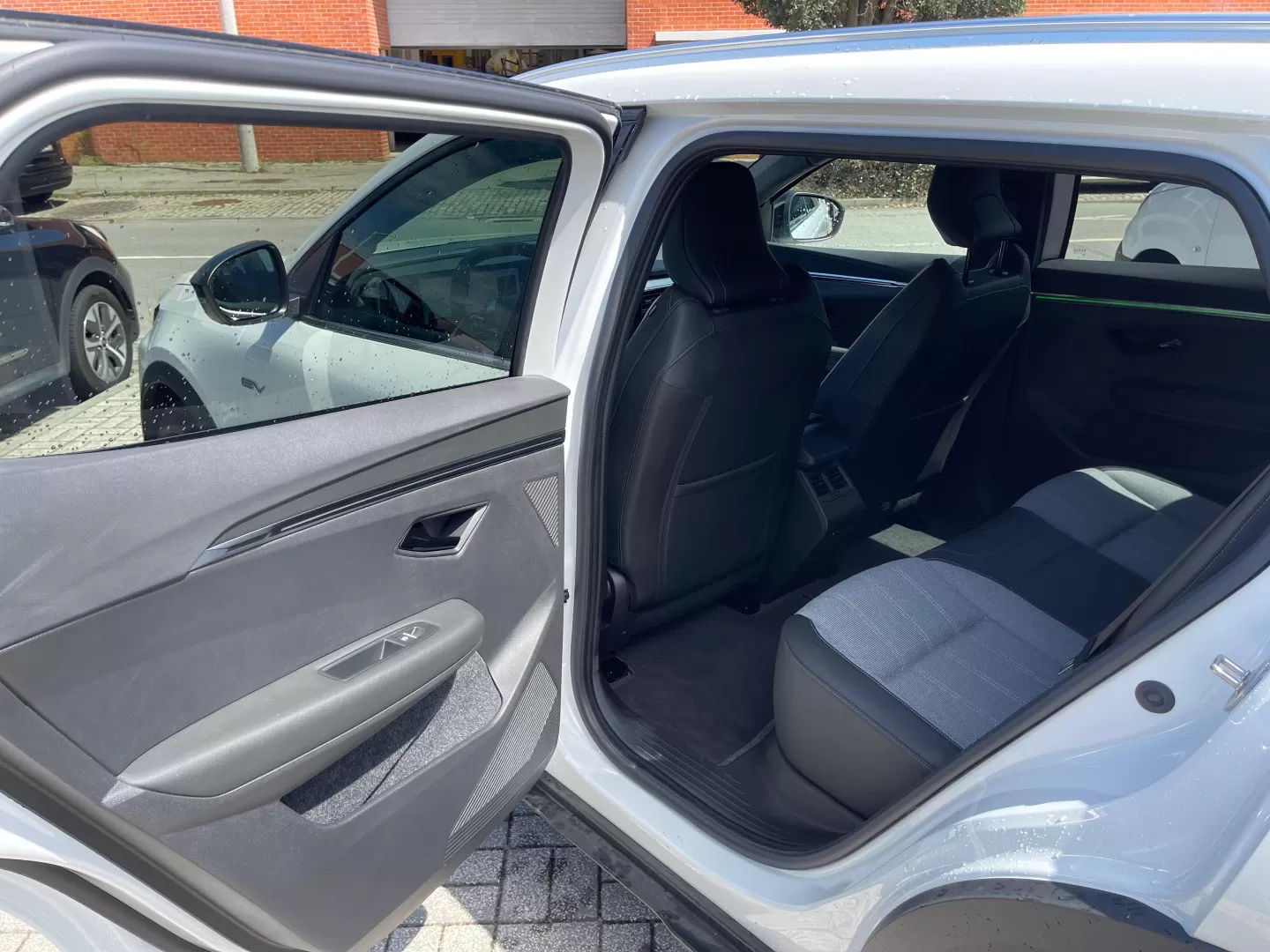 Mitsubishi Eclipse Cross 87 kWh Intense - foto 8