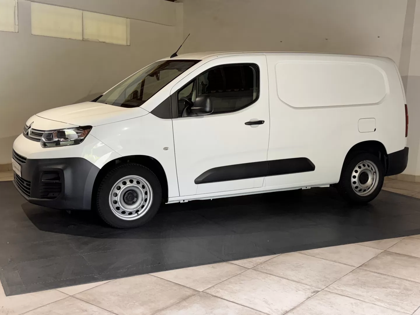Citroën  Berlingo 1.5 Bluehdi XL EAT8 - foto 5